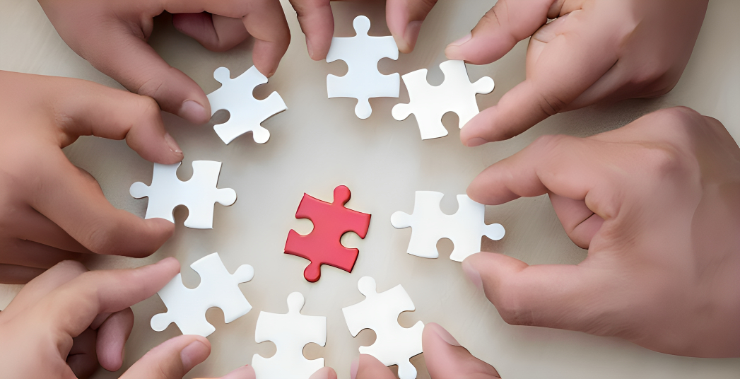 Ring of puzzle pieces